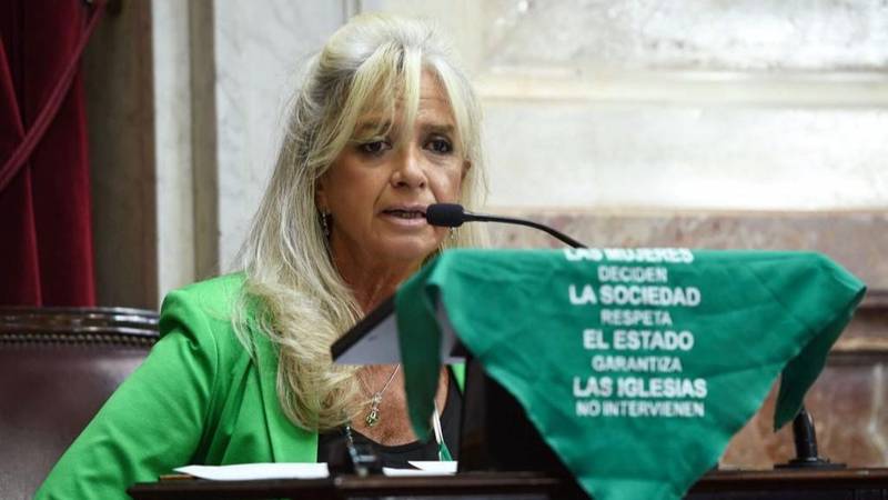 La senadora nacional por Chaco, María Inés Pilatti Vergara, repudió la decisión de laMarta Beatriz Aucar de Trotti sobre la IVE. jueza 