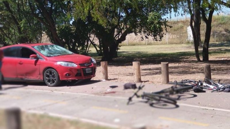 Murió una de los cinco ciclistas atropellados en los Bosques de Palermo: cuatro detenidos