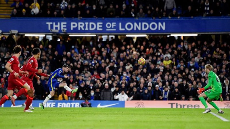 Los rivales entretienen pero el City de Guardiola vuelve a dominar la Premier