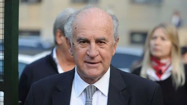 Parrilli: "Al único que no espiaron fue al perro Balcarce"