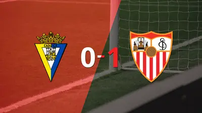 Sevilla derrotó con lo justo a Cádiz en su casa Sevilla derrotó con lo justo a Cádiz en su casa