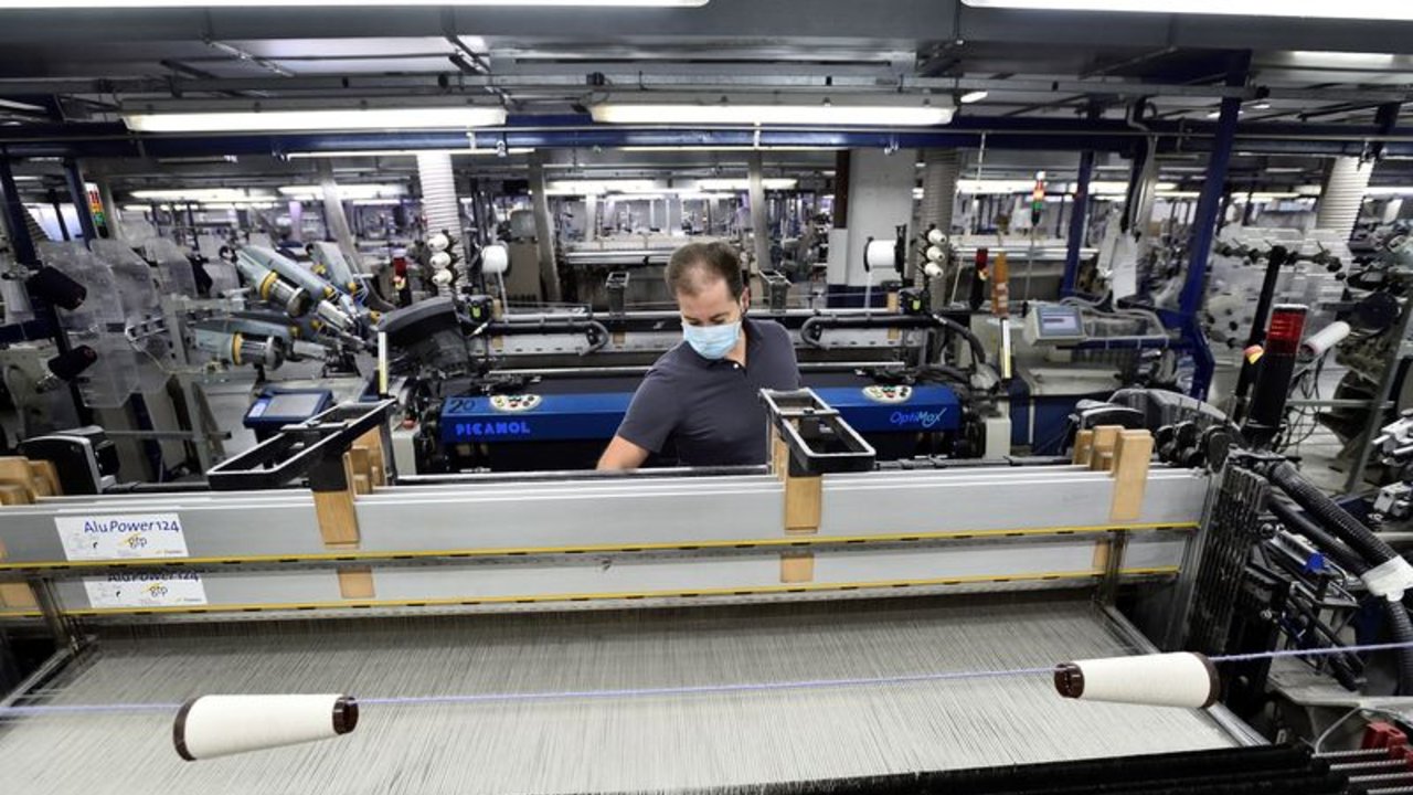 La explosión de Ómicron frena la recuperación económica de Europa