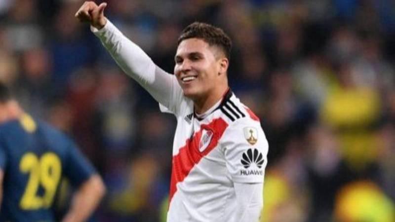 La locura de los hinchas de River en redes festejando la vuelta de Juanfer Quintero