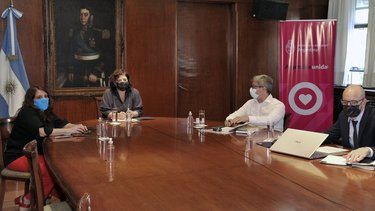 Levantan aislamiento para contactos estrechos asintomáticos vacunados con refuerzo