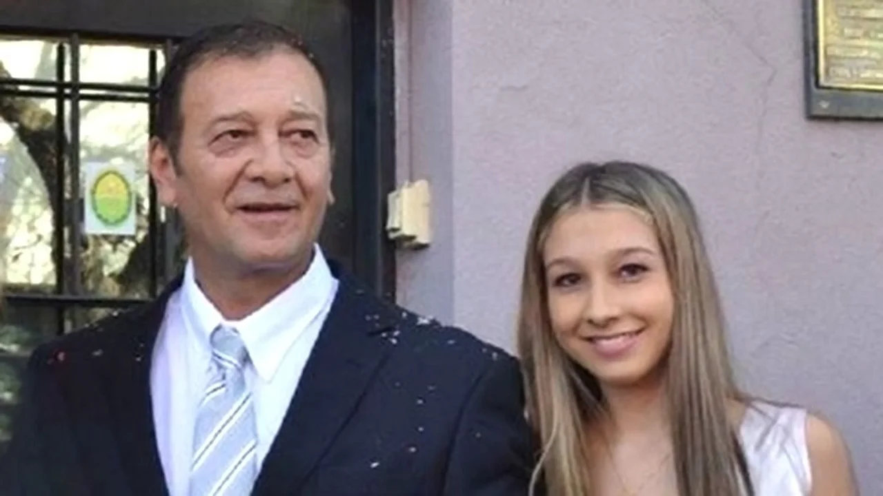 Nahir Galarza y su padre. 