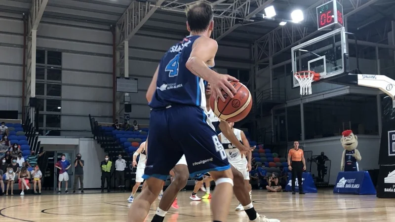 El crack de la Generación Dorada que volvió al básquet a los 44 años y la rompió