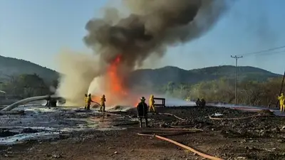 El gobierno de Venezuela atribuyó a "sabotaje" la explosión de un ducto de combustible El gobierno de Venezuela atribuyó a "sabotaje" la explosión de un ducto de combustible