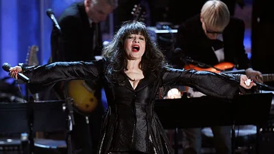 Ronnie Spector, miembro del icónico grupo que cantaba "Be My Baby", muere a los 78 años Ronnie Spector, miembro del icónico grupo que cantaba "Be My Baby", muere a los 78 años