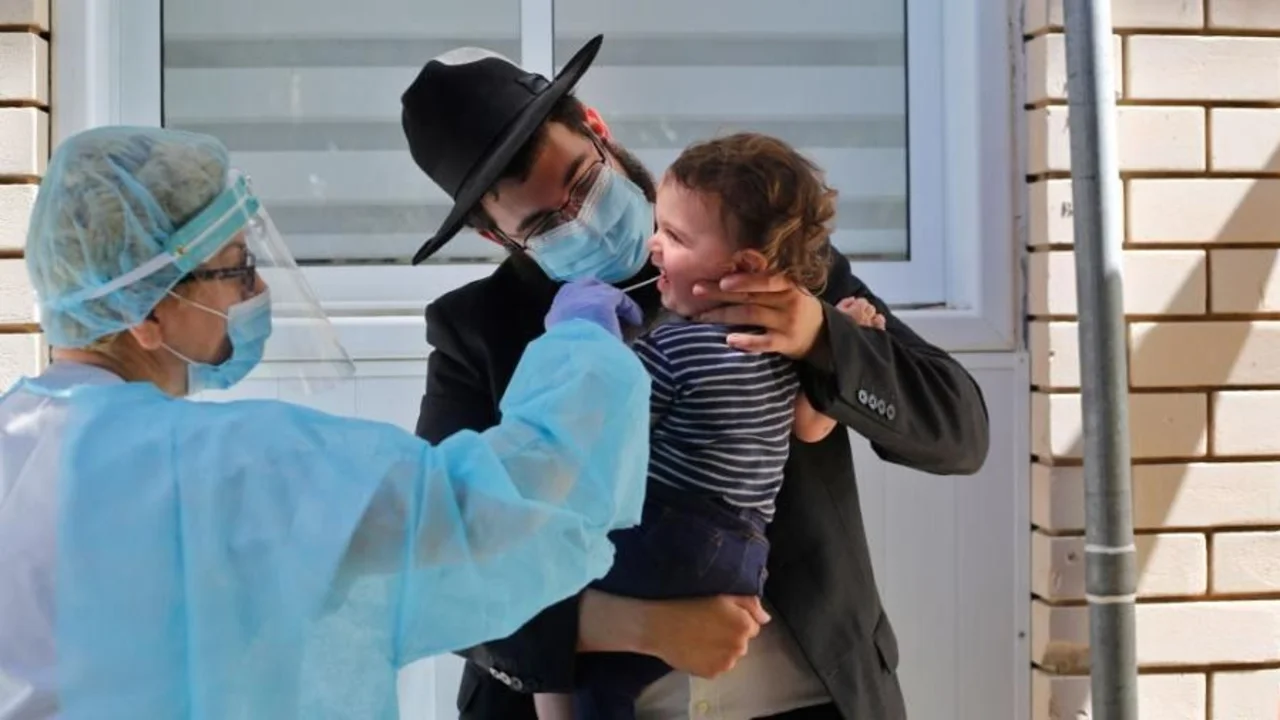 Atravesado por Ómicron, Israel llega a récord de más 48.000 casos diarios y proyecta vacunar bebés