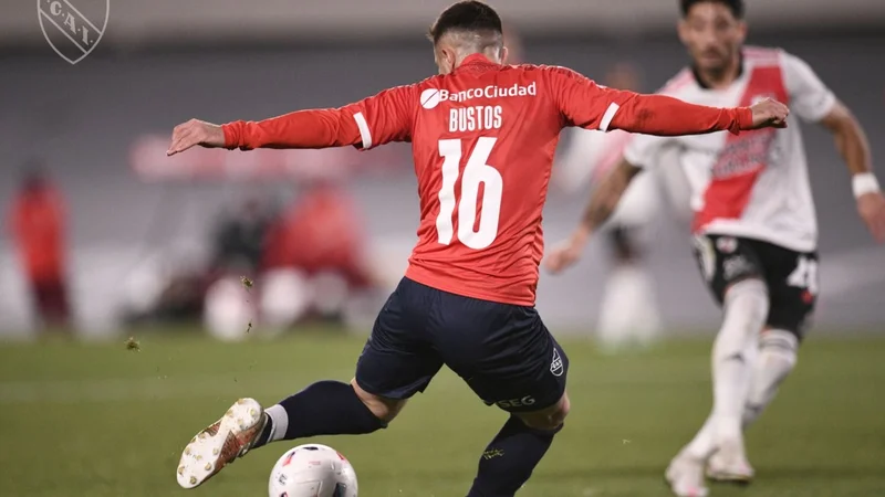 La razón por la que Fabricio Bustos todavía no arregló con River
