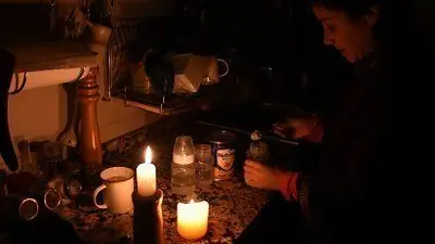Suspenden el servicio eléctrico en 12 provincias por sequía Suspenden el servicio eléctrico en 12 provincias por sequía