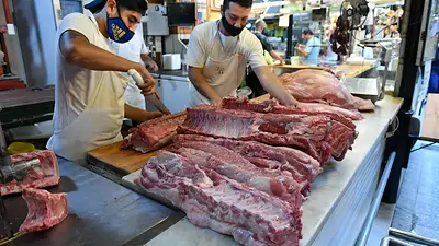 El Gobierno les advirtió a los frigoríficos que no podrán exportar carne si no cumplan con abastecimiento interno El Gobierno les advirtió a los frigoríficos que no podrán exportar carne si no cumplan con abastecimiento interno