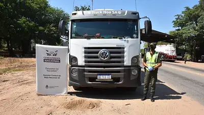Contrabando de granos: detienen camión con 30 toneladas de maíz Contrabando de granos: detienen camión con 30 toneladas de maíz