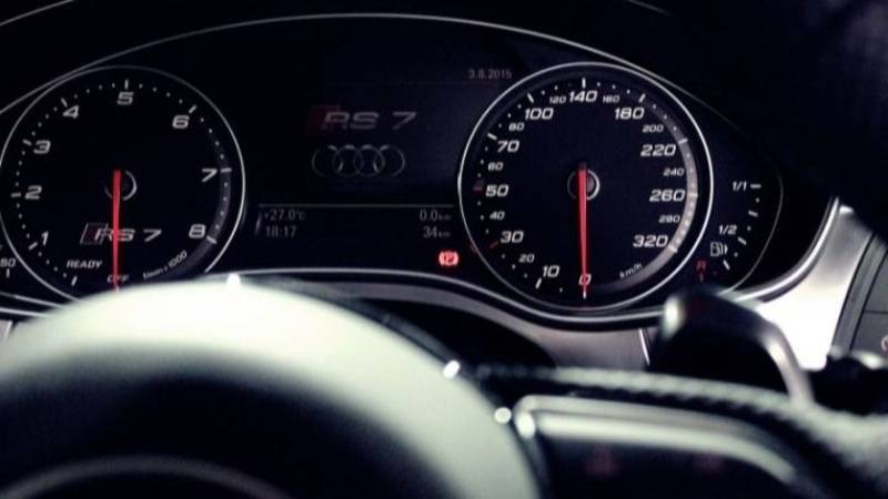 ¿Qué significan los símbolos del tablero de auto?