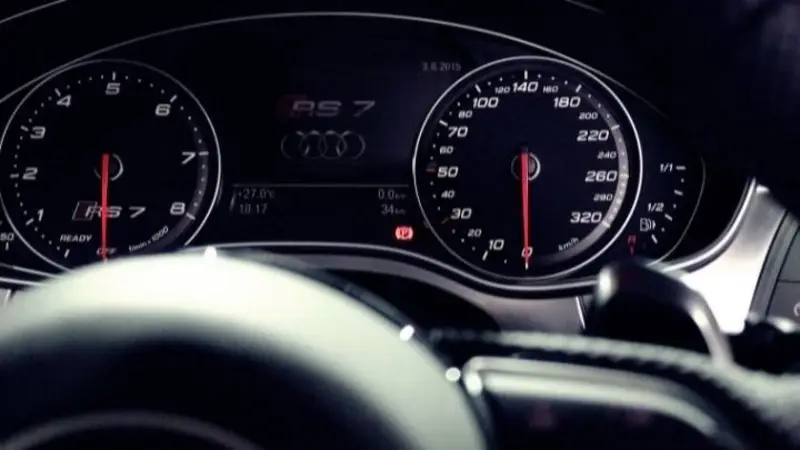 ¿Qué significan los símbolos del tablero de auto?