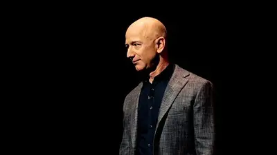Jeff Bezos es el hombre más rico del planeta Jeff Bezos es el hombre más rico del planeta