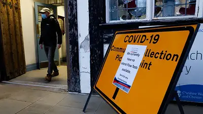 Reino Unido planea eliminar el aislamiento a los contagiados por COVID Reino Unido planea eliminar el aislamiento a los contagiados por COVID