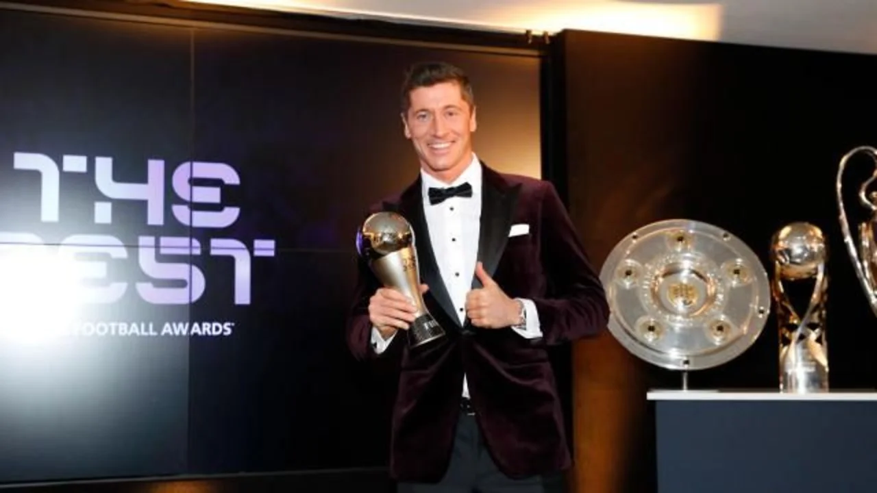 Lewandowski le ganó el premio The Best a Messi y se tomó revancha del Balón de Oro