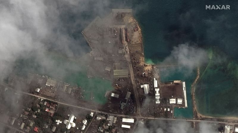 A cinco días de la erupción del volcán llega la ayuda humanitaria a Tonga