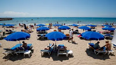 España apuesta por la recuperación del turismo en primavera tras el bache de Ómicron España apuesta por la recuperación del turismo en primavera tras el bache de Ómicron