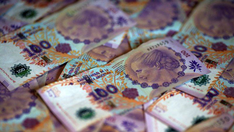 Salarios, pesos argentinos