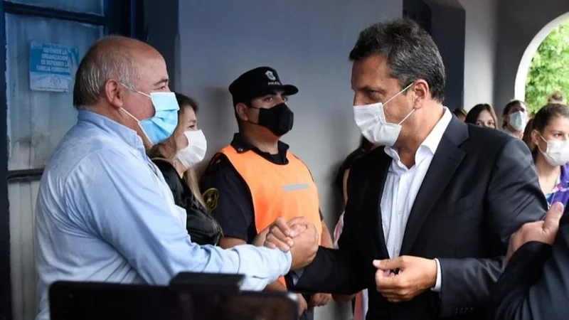 Massa resaltó el rol del ferrocarril en el desarrollo del país: "El tren nos une"