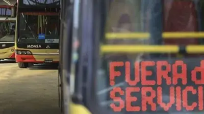 La UTA levantó el paro de colectivos pero hay líneas con servicio reducido La UTA levantó el paro de colectivos pero hay líneas con servicio reducido