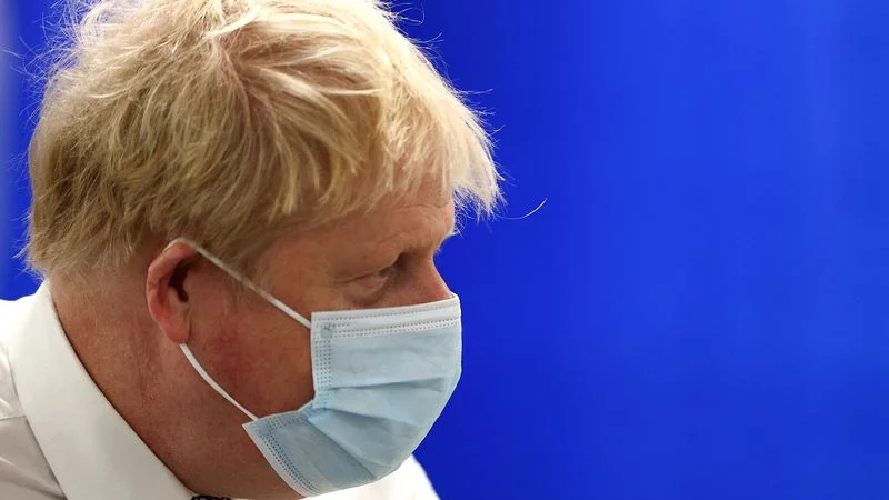 Inglaterra dejará de exigir test de COVID a la entrada, anunció Boris Johnson 