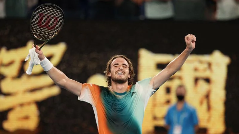 Tsitsipas y Medvedev sufren para pasar cuartos; Sinner y Auger-Aliassime también se suman