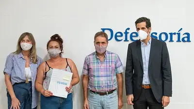 "Mi identidad, mi derecho": Lorenzino y Álvarez Rodríguez entregaron partidas de nacimiento "Mi identidad, mi derecho": Lorenzino y Álvarez Rodríguez entregaron partidas de nacimiento