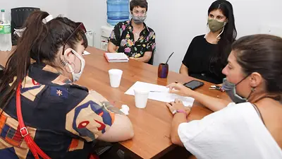Funcionarias se reunieron con Jessica Rodríguez, que denunció a Mera Figueroa por abuso sexual Funcionarias se reunieron con Jessica Rodríguez, que denunció a Mera Figueroa por abuso sexual