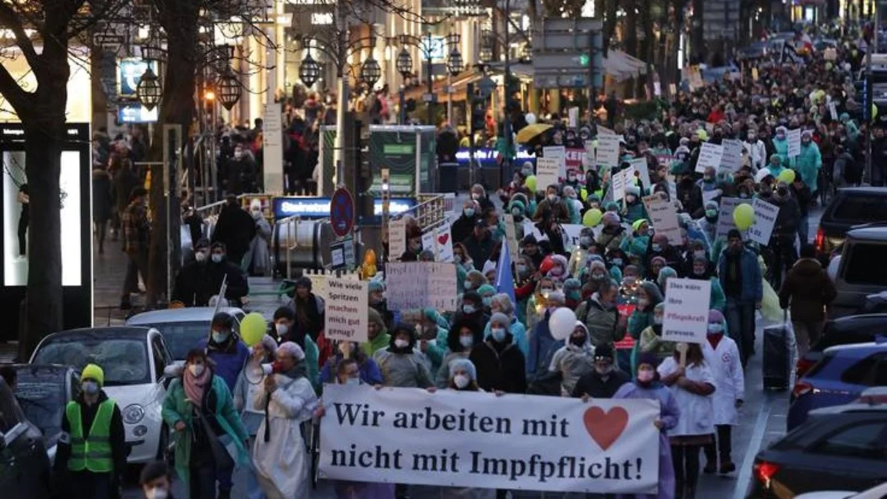 Polémica en Alemania: usaron estadio nazi para protestar contra restricciones por el COVID