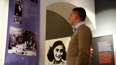 Editorial neerlandesa suspende un libro sobre Ana Frank en medio de dudas sobre la investigación Editorial neerlandesa suspende un libro sobre Ana Frank en medio de dudas sobre la investigación