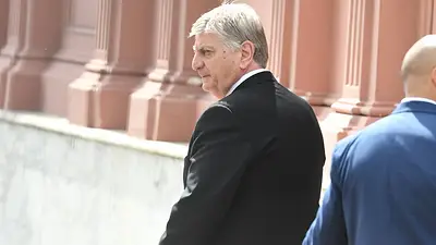 Sergio Ziliotto durísimo con Javier Milei y la convocatoria al Consejo de Mayo: “Cuesta discutir lo irracional, opinar sobre lo absurdo” Sergio Ziliotto durísimo con Javier Milei y la convocatoria al Consejo de Mayo: “Cuesta discutir lo irracional, opinar sobre lo absurdo”