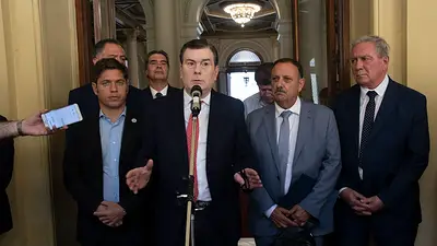 Gobernadores: "La Corte avanzó sobre los otros dos poderes y perjudicó a las provincias" Gobernadores: "La Corte avanzó sobre los otros dos poderes y perjudicó a las provincias"