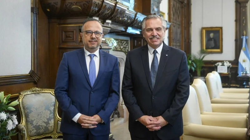 El jefe de asesores de Alberto se suma a Rossi y advierte que el FdT podría llegar a la PASO con un solo candidato