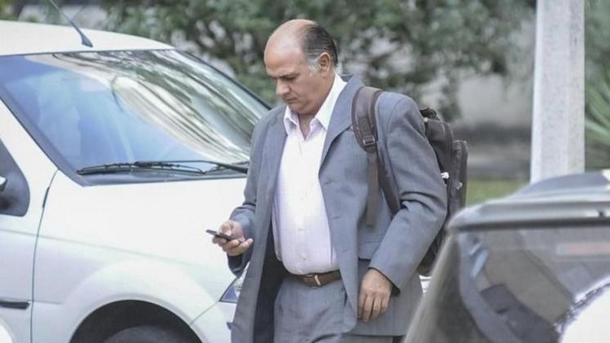 Excusó El fiscal Rívolo se excusó de intervenir en la denuncia de D'Alessandro ...
