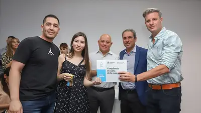 Nueva entrega de viviendas en la provincia de Mendoza Nueva entrega de viviendas en la provincia de Mendoza