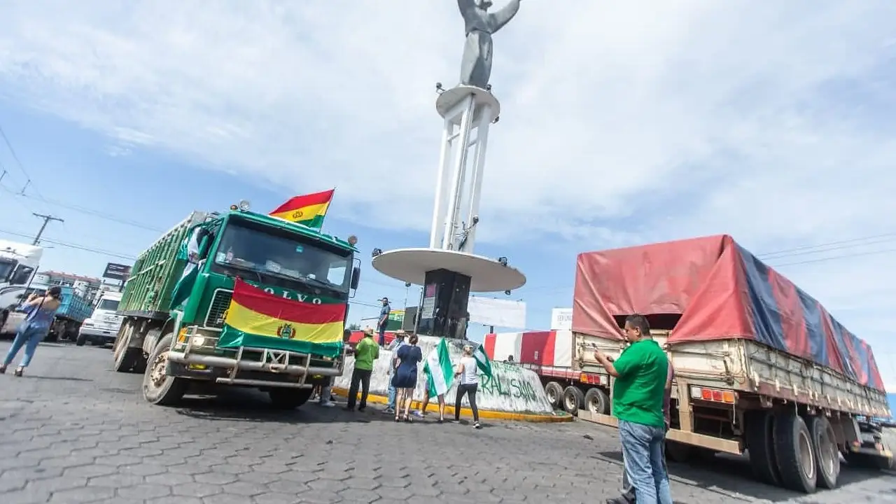 Crisis en Bolivia: Santa Cruz se aísla para golpear económicamente a La Paz