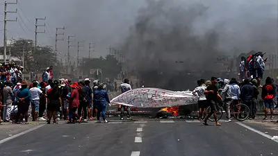 Cooperación para reprimir: la Policía de Perú recibió granadas lacrimógenas de Ecuador Cooperación para reprimir: la Policía de Perú recibió granadas lacrimógenas de Ecuador