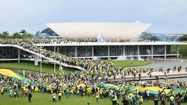 Para el Gobierno, el ataque en Brasilia fue "terrorismo y golpismo" 