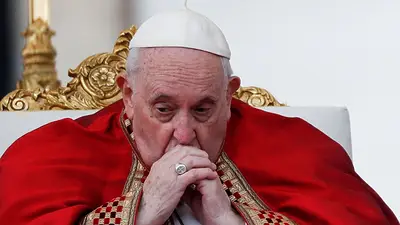 Volvieron a internar al Papa Francisco y será sometido a controles Volvieron a internar al Papa Francisco y será sometido a controles