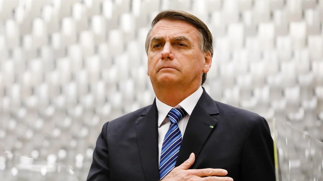 Brasil: Bolsonaro comparte mensajes golpistas desde EE.UU. y se encienden las alarmas por otro estallido
