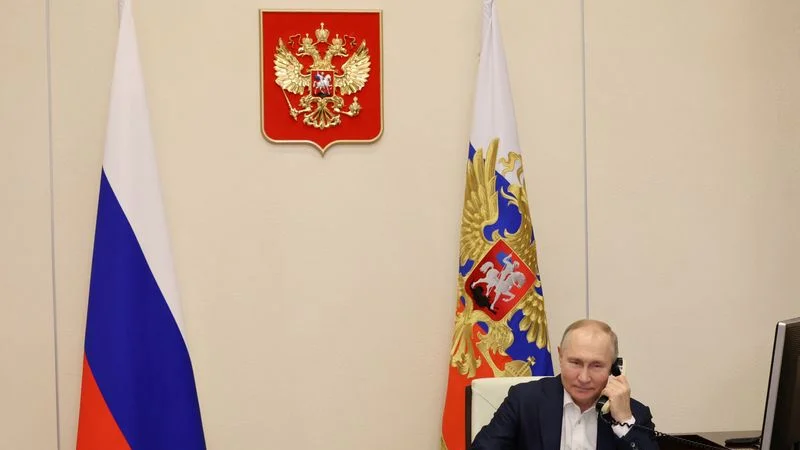 El Gobierno de Vladimir Putin sancionó a más de una treintena de altos cargos británicos, miembros del Ejército y periodistas