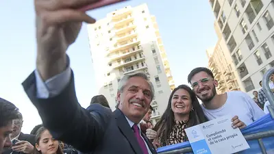 Alberto Fernández resaltó los logros de su gestión: "Los peronistas sabemos que mejor que decir es hacer, Macri" Alberto Fernández resaltó los logros de su gestión: "Los peronistas sabemos que mejor que decir es hacer, Macri"