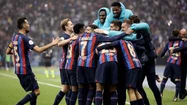 Barcelona vence 3-1 al Real Madrid y gana la Supercopa de España