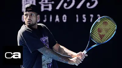 Kyrgios se retira "desolado" del Abierto de Australia por una lesión de rodilla Kyrgios se retira "desolado" del Abierto de Australia por una lesión de rodilla