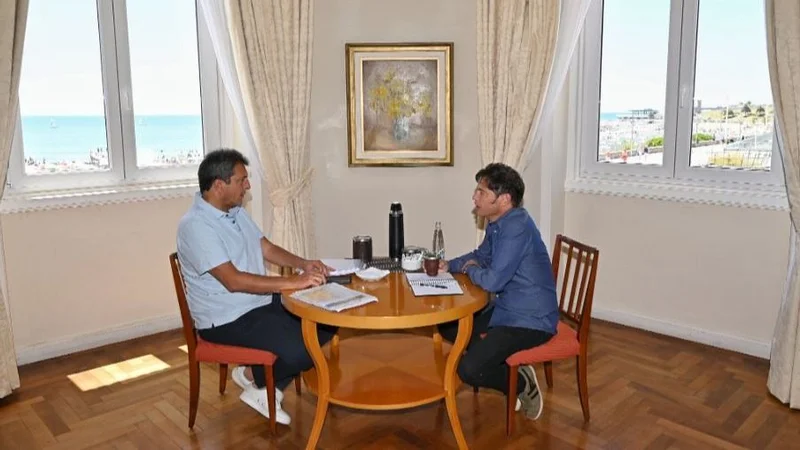 Playa y rosca: La reunión de Kicillof con Massa y las mateadas en la Costa