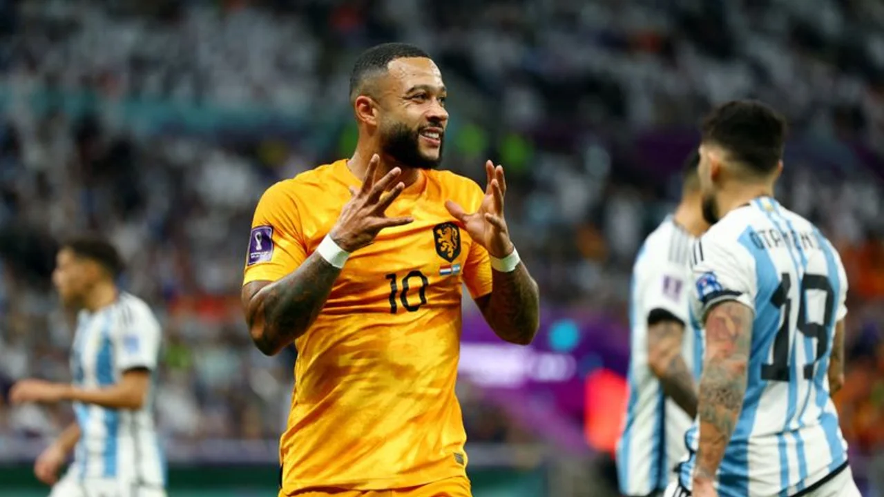 El Atleti hace oficial el fichaje del neerlandés Depay, procedente del Barcelona