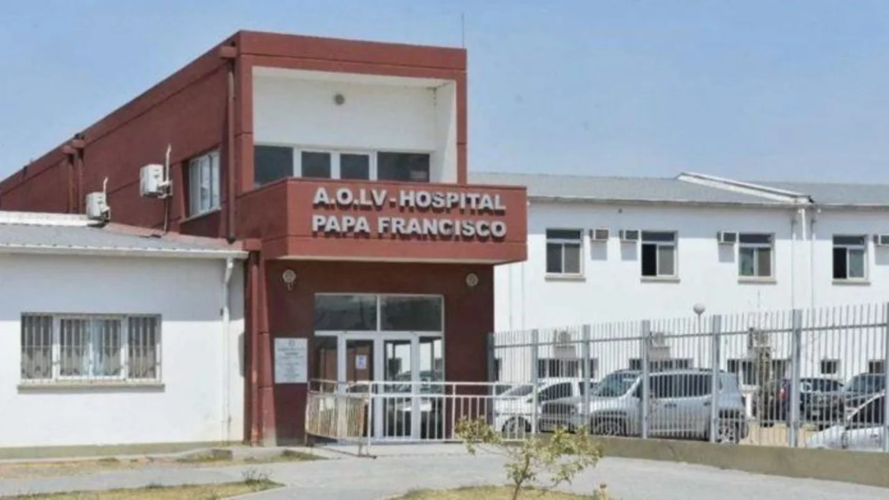 Reclamaron informes "urgentes" por la mujer que parió en la calle en Salta